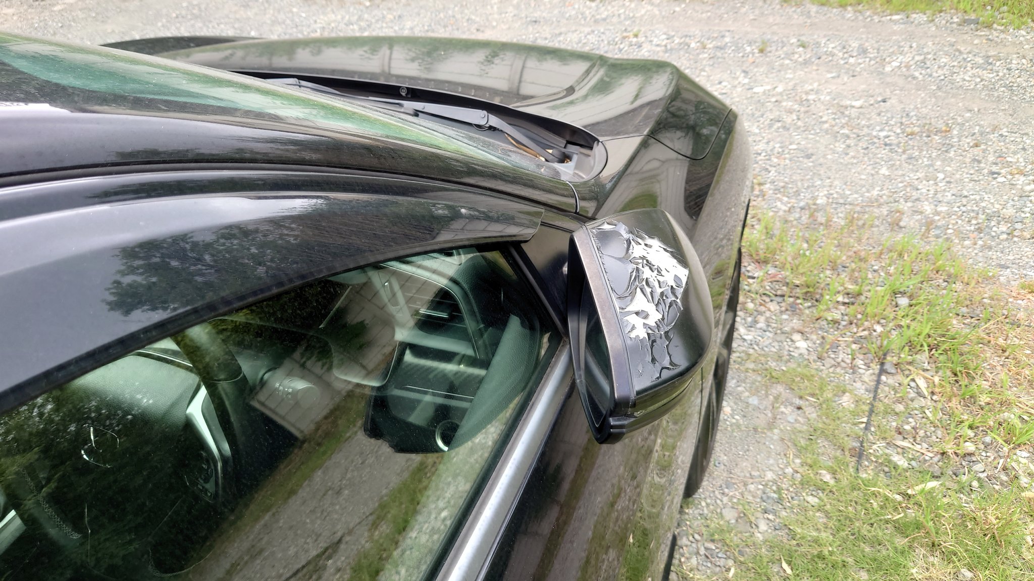 ゆき 2月の状態からこれだけ進行した W 春先にはパリパリ剥がれてきてたから嫌になって放置したけど流石にこれはひどい シビックの塗装ってこんなもんなのかな シビックハッチバック T Co Gvxkihyhfe Twitter