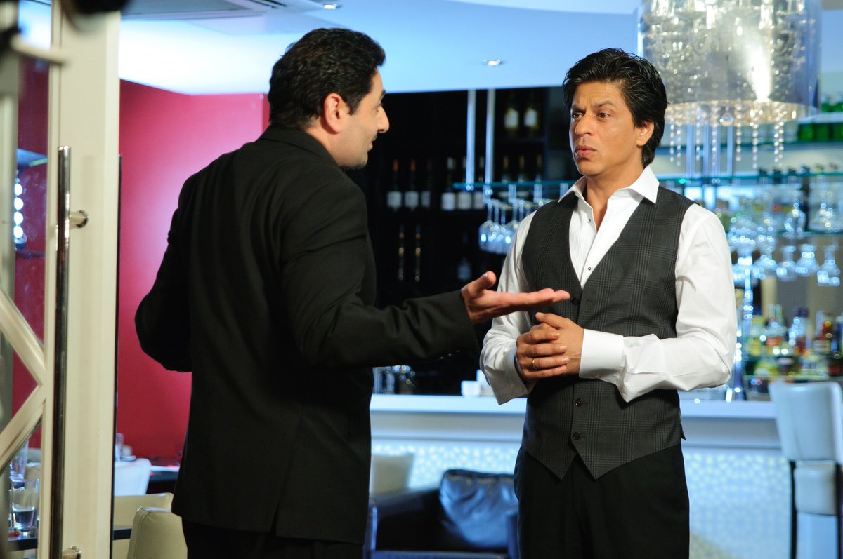 FrankKhalidUK's tweet photo. Wanted to also congratulate my friend @iamsrk on completing 30 years in Bollywood.  For me my favourite Bollywood actor. #30YearsOfShahRukhKhanEra #30YearsofSRK https://t.co/uIPVWHTlaU