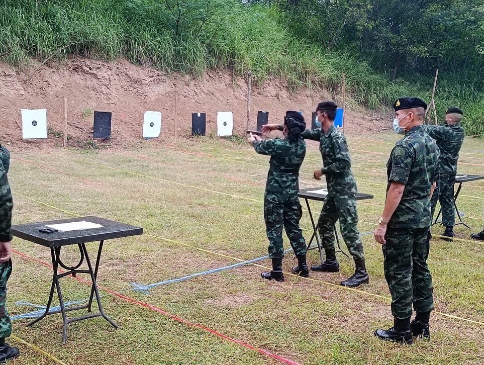 ascom2army2's tweet image. “กองบัญชาการช่วยรบที่ 2 ฝึกยิงปืนด้วยกระสุนจริง ประจำปี 2565” เพิ่มประสิทธิภาพกำลังพลได้ใช้อาวุธได้อย่างมีประสิทธิภาพ ณ สนามฝึกยิงปืน 1,000 นิ้ว พัน.สบร.22 บชร.2
#กองทัพภาคที่2
#กองบัญชาการช่วยรบที่2