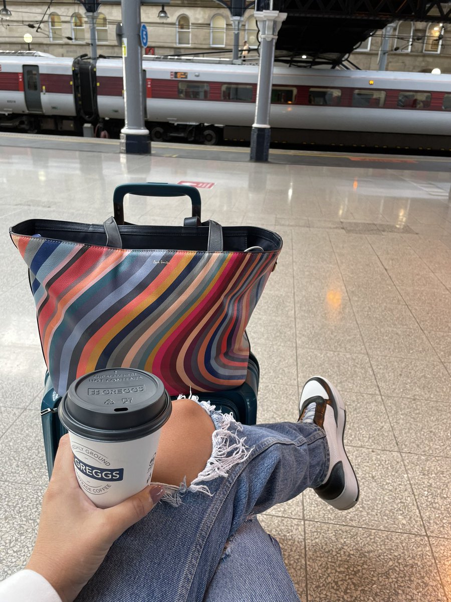 LeonnaMayor's tweet photo. We go again ✌🏻 https://t.co/gqgJBDn4CG