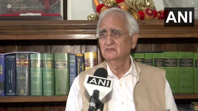 timesofindia's tweet photo. #RahulGandhi is our leader & will remain so. We don't have a give & take relationship with Rahul Gandhi. It's our duty to do something for the party. It's not mature that people who were associated with the party for a long time leave over such a small thing: SKhurshid, #Congress https://t.co/R4lT8yR1w1