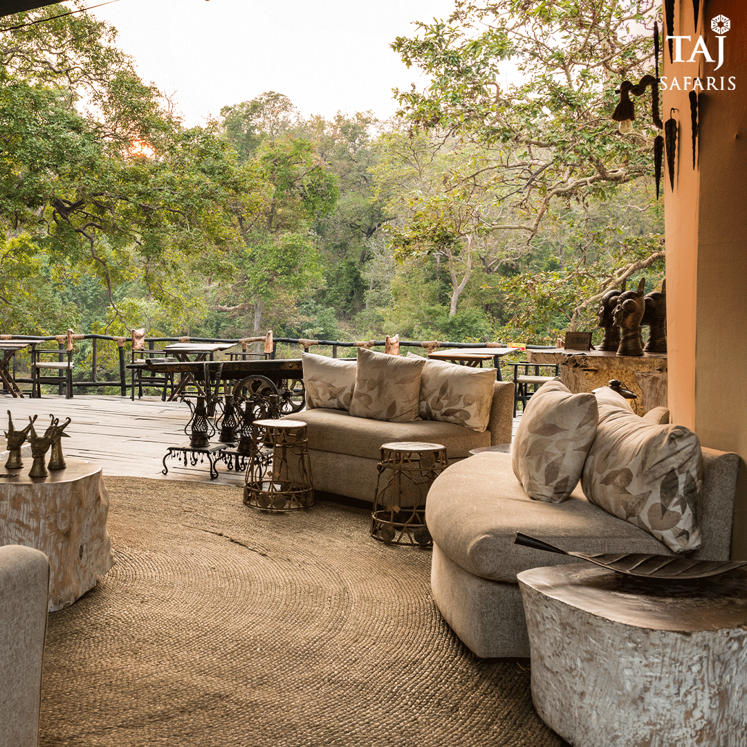 TajSafaris's tweet photo. The guest areas of Banjaar Tola are adorned with Gond artwork and the rich heritage of the region. Experience cultural excellence as you indulge in the enchanting views of the Kanha National Park.​
​Book your stay : https://t.co/OjHbLHei02 ​

​#TajSafaris #WildlifeEscapes https://t.co/eEq7s4LH3P
