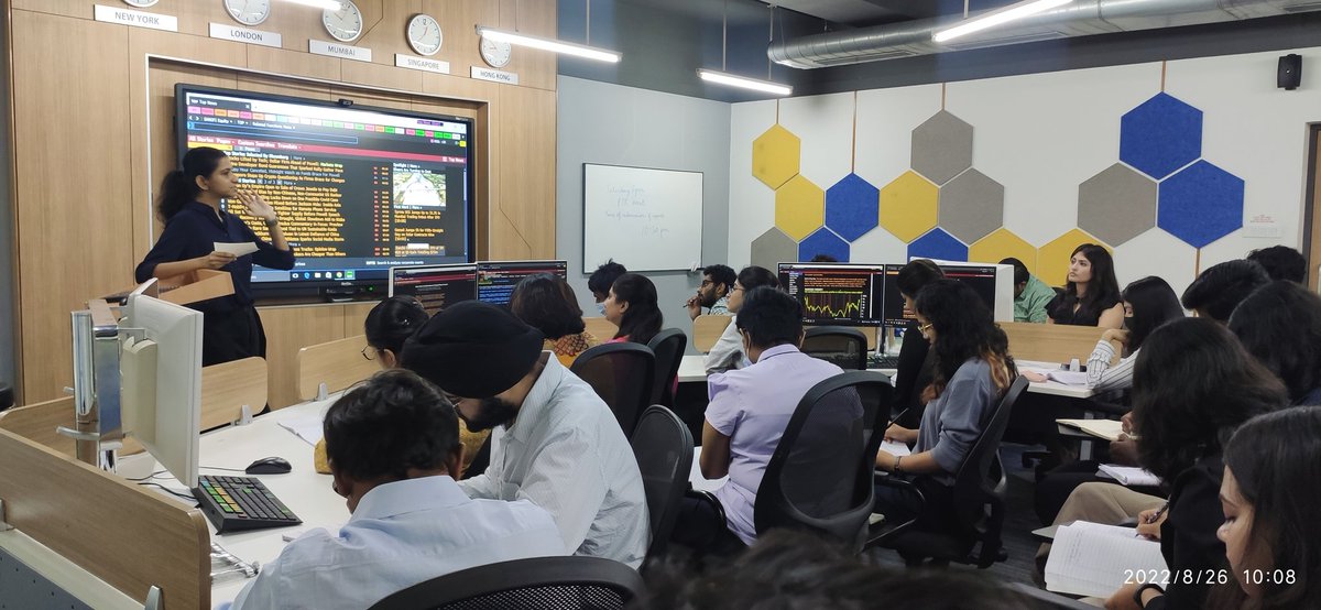 BridgetLeena's tweet photo. Jeanette Rodrigues masterclass on the 7 deadly interview mistakes journalists need to avoid @ACJIndia for ACJ-BLOOMBERG students @Darkwyr @khushboo_n https://t.co/uzNsG6qpO3