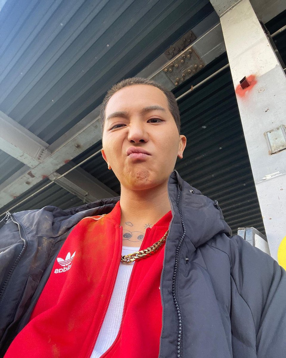 pit_a_pat_0926's tweet photo. Seoul vibe💥# netflix # outnow🔥 https://t.co/Yasjuwzmzg