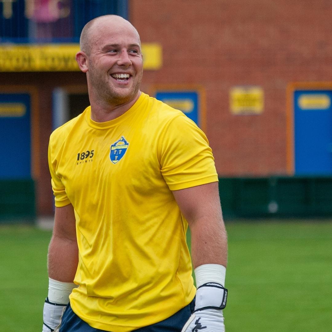 All smiles ahead of tomorrow's trip to <a href="/AshtonUnitedFC/">Ashton United FC</a> 😁

📸 @sean_walsh153