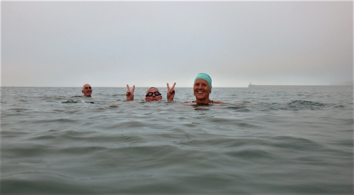 Ravilious's tweet photo. A bit of fret Friday @purplepuffin @PirateSuJa @Torncalf #EarlySwim #Seaford #SeaSwimming #OpenWater https://t.co/xfUloHqdl6