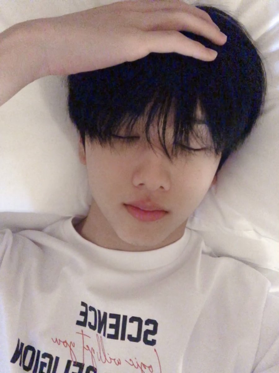 js_filibuster's tweet photo. 따끈말랑… https://t.co/OkUTiRlrKj
