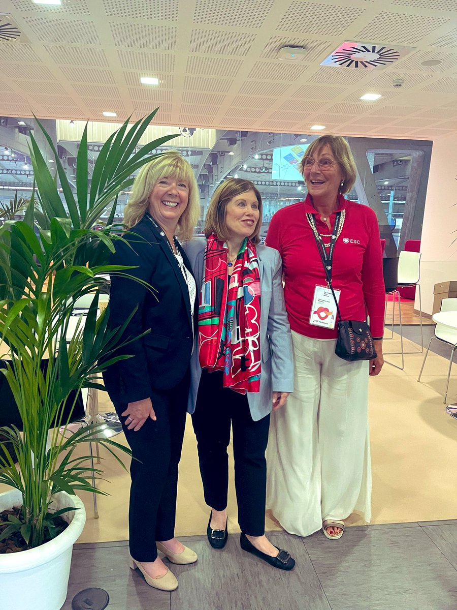 ditchhaporia's tweet photo. The real power women of cardiology @GatesCathy @NancyatHeart @IsabelBardinet @ACCinTouch @escardio @AHAMeetings https://t.co/OvdbmrVzo0