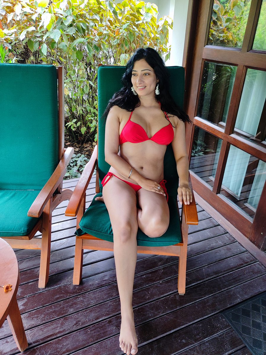 niharica_WT's tweet photo. Paprika Raizada

#NiharicaRaizada
#Maldives https://t.co/NG0AJilXiB