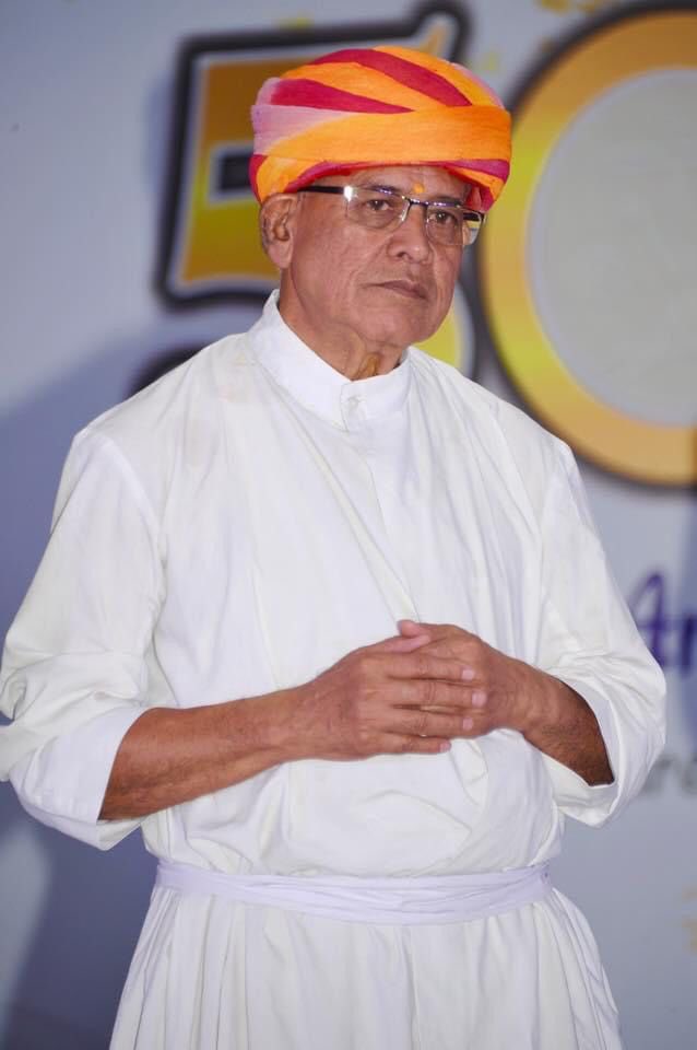tarumeet's tweet photo. Reverent Father Clarence Anthony Dias Former Principal of our School Saint Paul’s kota left for his heavenly abode today at Ajmer. RIP A LIVING LEGEND https://t.co/VjN6pgrCKv