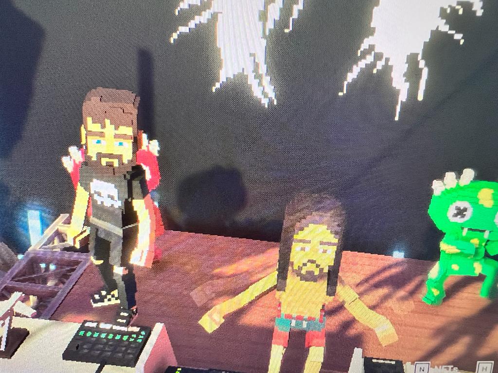 m1200red's tweet photo. @TheSandboxGame @steveaoki I just participated in the #SandboxAlphaS3Giveaway for a chance to win 500 SAND! On stage with Steve Aoki, check out my screenshot below!
👇 https://t.co/cnEGykPTvH