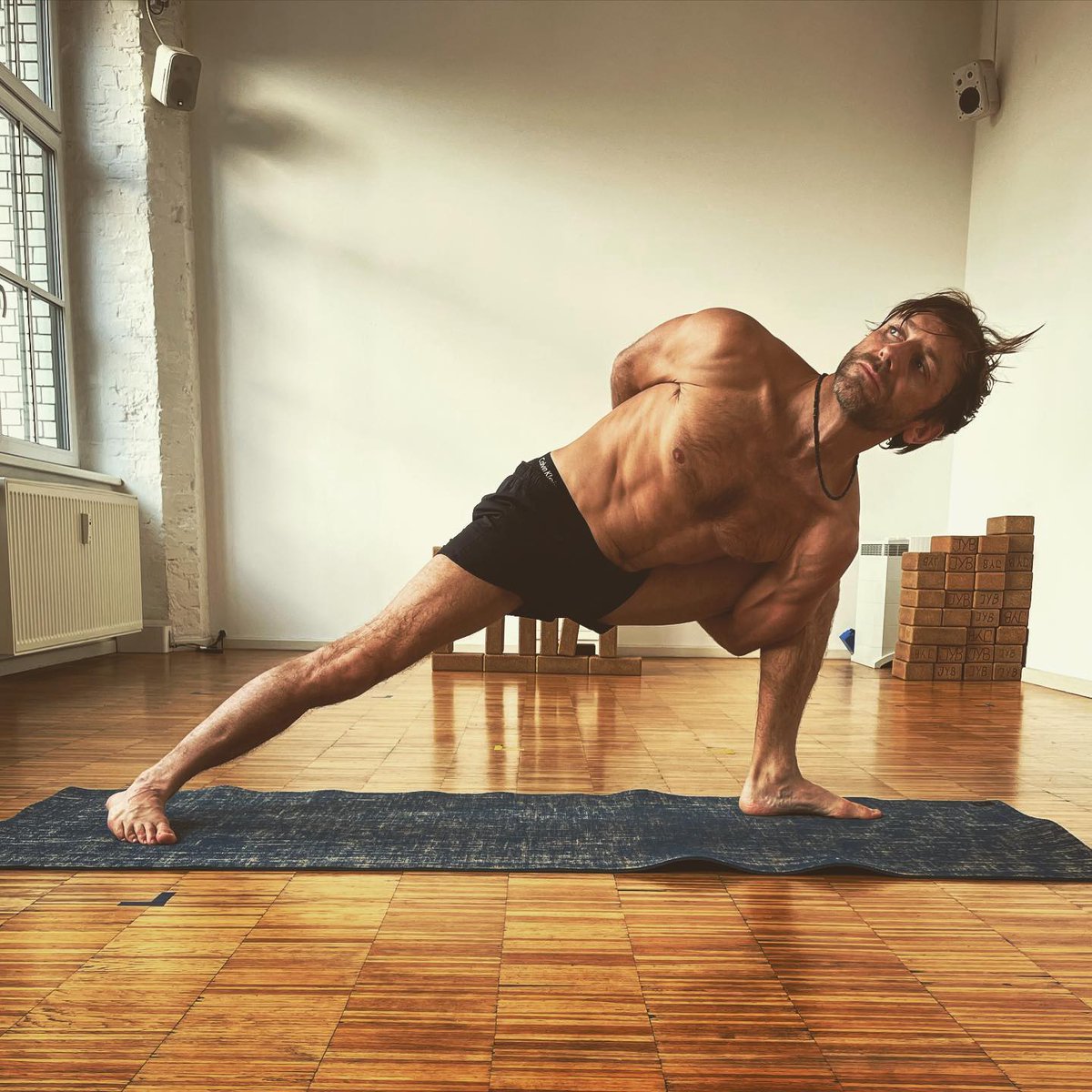 tomhayton's tweet photo. "Yoga is a martial art you do against yourself"

This pose is “flawed”. I see many things that I want to improve. I’m a competitive type, so I can’t help it.

But #yoga isn’t competitive. What matters is continuous practice and self-improvement. There are no mistakes in yoga. https://t.co/H3ALgVICNi