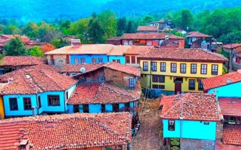 #Kırsal mahallede yaşıyorsanız #emlak #vergisi vermenize gerek yok

ekovizyon.com.tr/kirsal-mahalle…