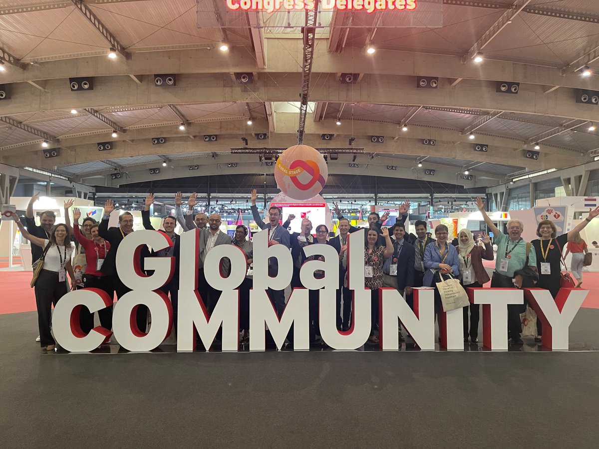 Our #ESCCongress #SoMe Ambassadors are ready to rock it 🤗😎

Everyone, have fun and enjoy the Twitter discussions!