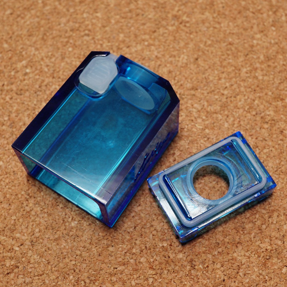 VAlphaline's tweet photo. お世話になっております。お取引いただいた「Atmizoo｜SnailTank Boro Tank - ElectricBlue」は先程発送完了しました。到着まで今しばらくお待ちください。今後とも何卒よろしくお願い申し上げます。#Atmizoo #SnailTank #Boro #Tank #Billetbox #BB #HighEnd #Vape #vape好きな人と繋がりたい https://t.co/Uv5XJ2JcSQ