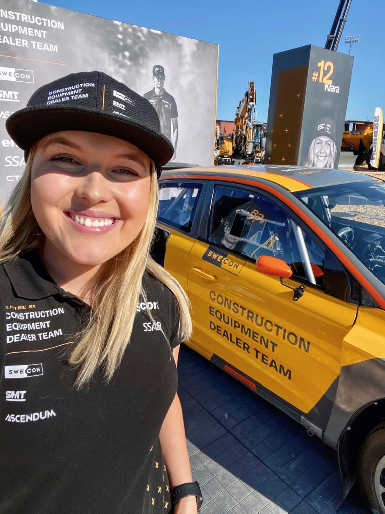 cedealerteam's tweet photo. #CEDealerTeam driver @klara_rx is at the #LoadUpNorth exhibition in Boden 🇸🇪 with our partner @Swecon_VolvoCE today! 🚜
#ConstructionEquipment #ChangeStartsHere #Sustainability #BuildingTomorrow #WorldRX #VolvoCE #CEDealerTeam https://t.co/QAl2dsODsb