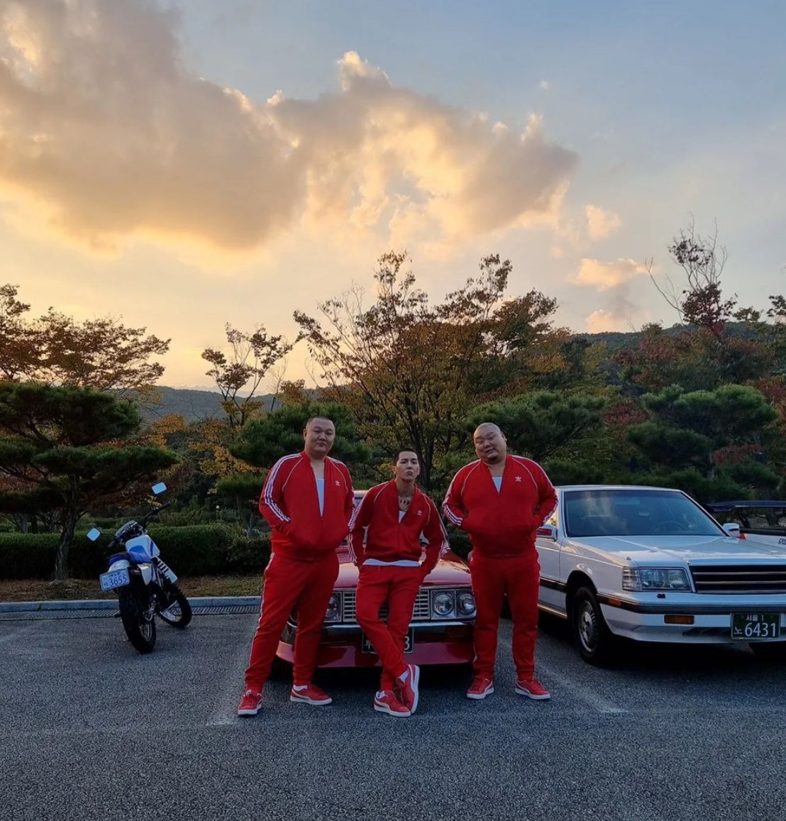 OnlyLookAtMino's tweet photo. [‼] park_kyu_sun Actor IG 1/2 Update with behind the scenes photos 'Seoul Vibe' with MINO and "Galchi Fam" 📸

서울대작전 8월26일 4시
#서울대작전 #갈치팸

▶️https://t.co/ImXVtvl1Sy

ACTOR MINO FILM DEBUT
#SONGMINO_SEOULVIBE #MINO #송민호
@official_mino_위너 송민호 @yginnercircle https://t.co/8vwpleWe9R