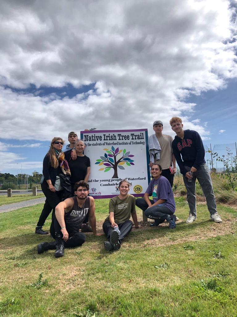 Regmurcialimpia's tweet photo. Estamos en el último día del proyecto #erasmusplus #BeEnviroment volvemos a casa con pena pero con mucha energía para seguir trabajando en un cambio de hábitos hacia la #ecorresponsabilidad #EuropeanYearofYouth #CuerpoEuropeodeSolidaridad #ESC #CES #BeEnvironmental! @InjuveSpain https://t.co/yQMCpUKxNR