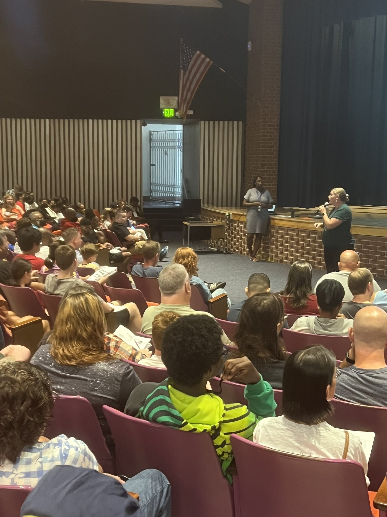oldmillhs-aacps-on-twitter-great-turn-out-at-our-9th-grade-new