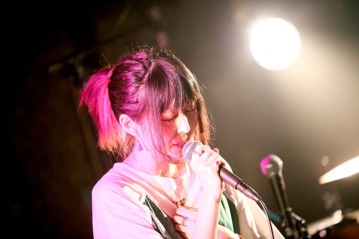 minakami_yuka's tweet photo. MinakaMiX Live vol.2のライブお写真頂きました。
素敵に撮って頂けて嬉しい☺️

アーカイブ＆おひねりは8/28(日)まで！
🎥→ https://t.co/C7Y39SRtsT

🎫→ https://t.co/0mCWG6q0qi

Photo:かべさん(@shirakabeh )
#MML2 https://t.co/NYcj8kXgBc
