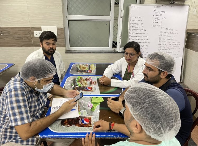 SysAiims's tweet photo. We would like to thank @fssaiindia for your quick response related to the poor food quality in all the mess of @aiims_newdelhi . This prompt inspection will help each student, scientist and resident to get good quality and hygienic food.@TheLallantop @MoHFW_INDIA @ArvindKejriwal https://t.co/fHRqdKdQ30
