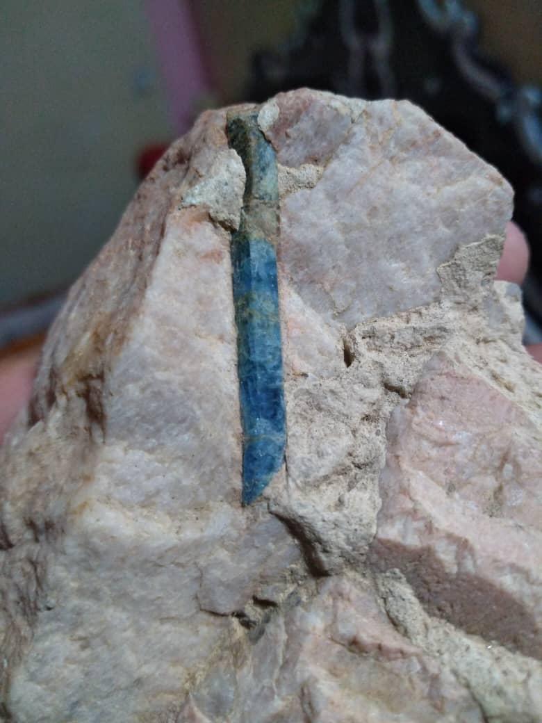 @Upalajewelr
لاقيت حجر زرقاء سداسي اوخماسي الشكل ما اعرف ايش هي بالضبط