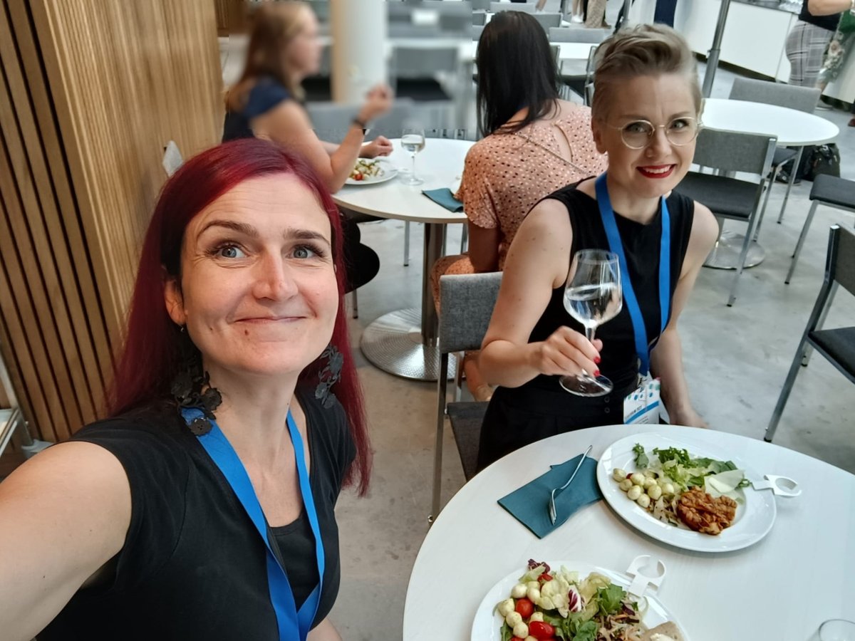 Two great days at @pedaforum2022! 
Students’ #wellbeing was a prominent theme. In the picture, we are taking care of our well-being at lunch with my wonderful dissertation supervisor <a href="/asikainen_henna/">Henna Asikainen</a>
<a href="/WellsFinland/">WELLS Finland</a> <a href="/helsinkiuni/">University of Helsinki</a>  <a href="/helsinkiunipeda/">Helsinki Unipeda</a>