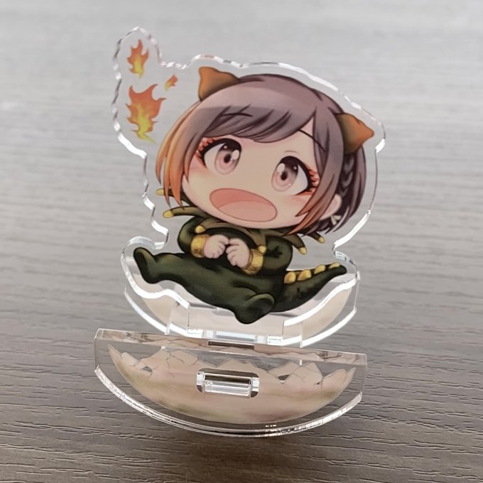 【受注9/9まで】絵名サラマンダーゆらゆらアクリルフィギュアで受注販売はじめました。9/9まで受付なので、欲しい方はそれまでにポチっとよろしくお願いします 
