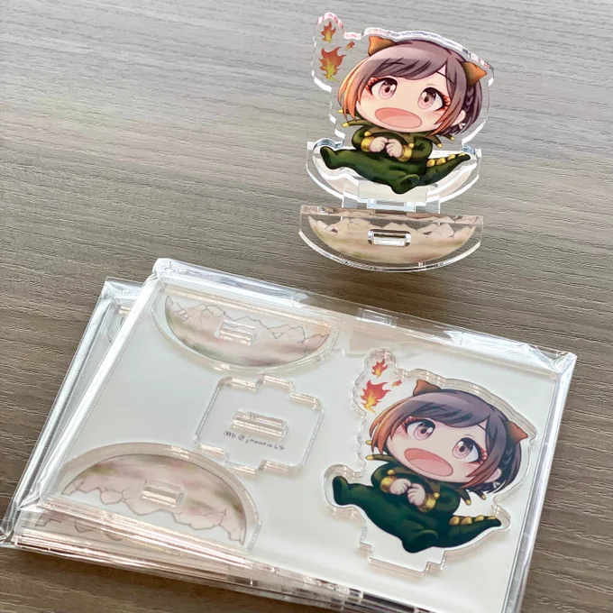 【受注9/9まで】絵名サラマンダーゆらゆらアクリルフィギュアで受注販売はじめました。9/9まで受付なので、欲しい方はそれまでにポチっとよろしくお願いします 
