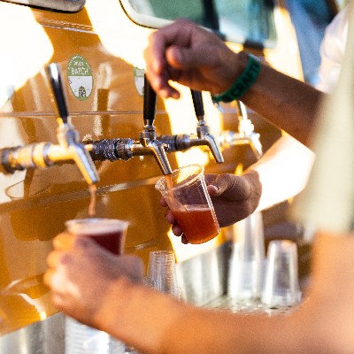 Find us this weekend at Crafted Festival, Gold Coast🍻 
We'll be pouring Stone &amp; Wood favourites + Pilot Batches:
Mango Sour
Hazy IPA
Strawberry Cheesecake Sour

#craftbeer #craftbeerfestival