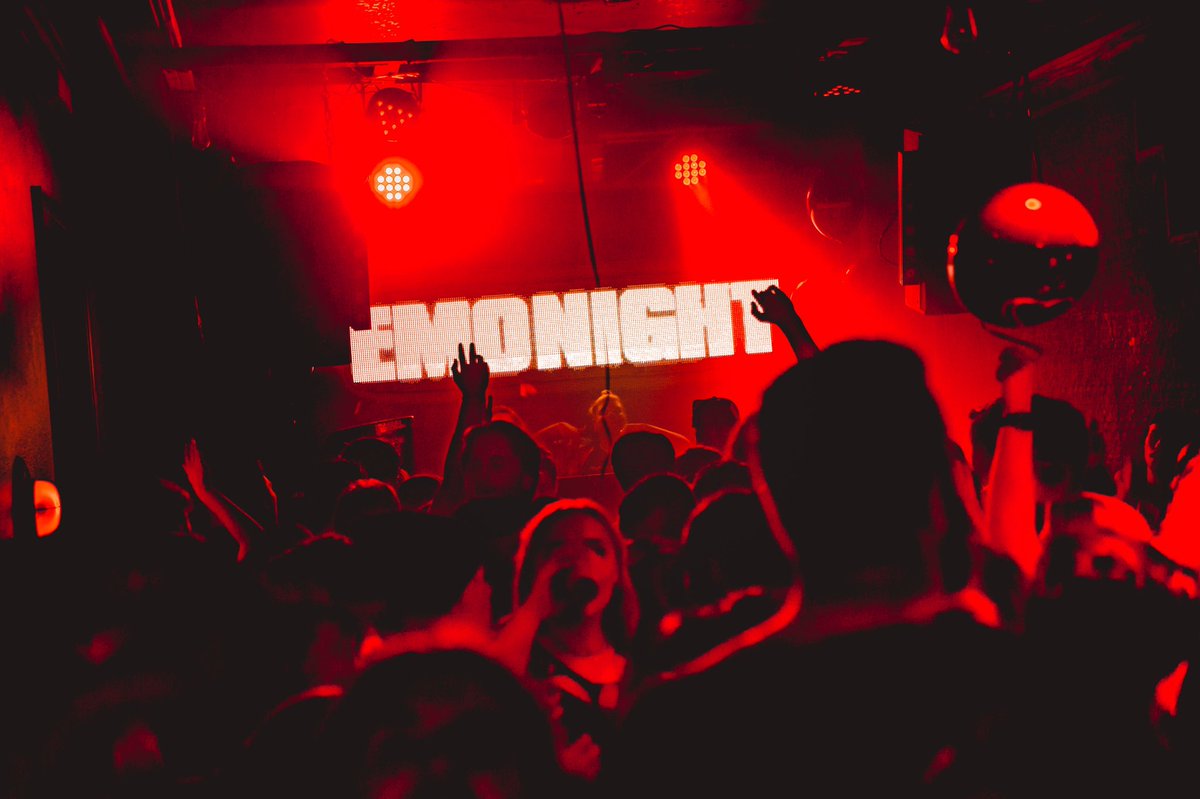 ampmemonight's tweet photo. sydney. saturday night = emo night. c u in the club xo https://t.co/FyOykMoWUi