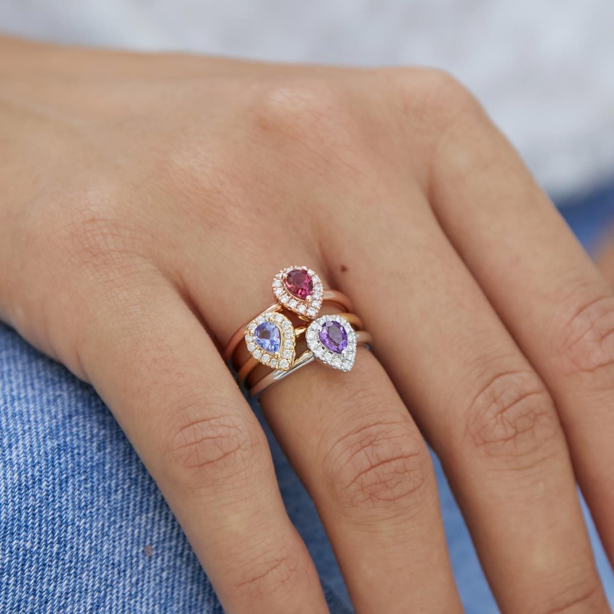 MandCoJewellers's tweet photo. A pop of colour of just right for Friday! 

Beautiful rings by @Ntinga at Martin and Co. 

#dressrings #finejewellery #fridayfinery https://t.co/ZBVnkj60Ns