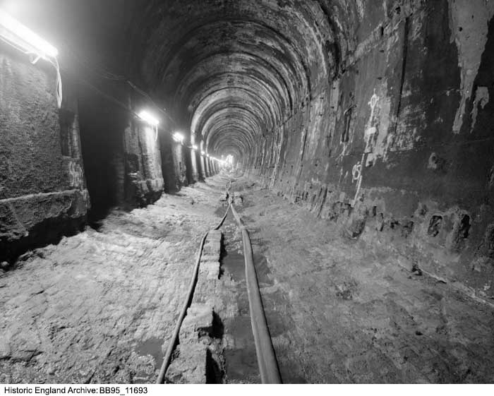 Photographed #OnThisDay in 1995, the Thames Tunnel near Rotherhithe. Built 1825-43 by Marc Brunel, assisted by his son Isambard, the tunnel allowed traffic to pass under the #RiverThames between Rotherhithe and Wapping. #ThamesTunnel #Brunel #Subterranea