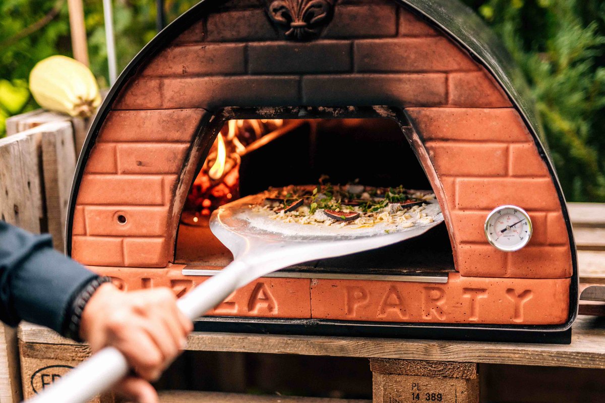 Portalia3's tweet photo. Domowa pizza w swoim ogrodzie. TO jest TO 😍
https://t.co/NOXFMt8EbZ
#portalia #pomysłnaogród #pizza #domowapizza #piecdopizzy #mobilnypiecdopizzy #mobilnypiec #piecmobilny #piecogrodowy #własnapizza #wypiekaniepizzy #wypiekaniechleba #mobilnypiecdoogrodu #garden #ogrod #party https://t.co/jRdMq9ErKO
