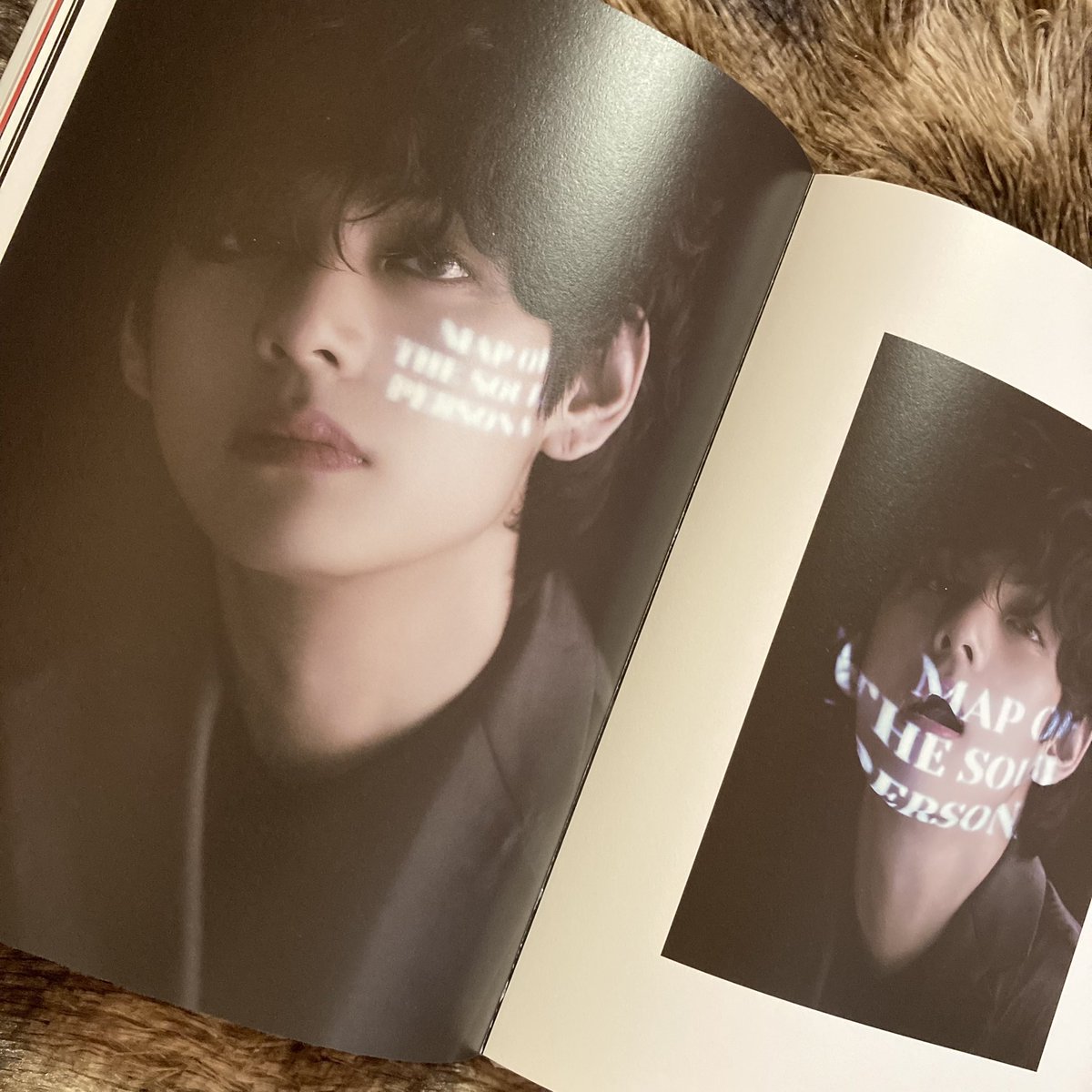 teyxxibought's tweet photo. WTS LFB BTS MAP OF THE SOUL ON:E PHOTOBOOK CLUE VER https://t.co/xVkSm2hba8