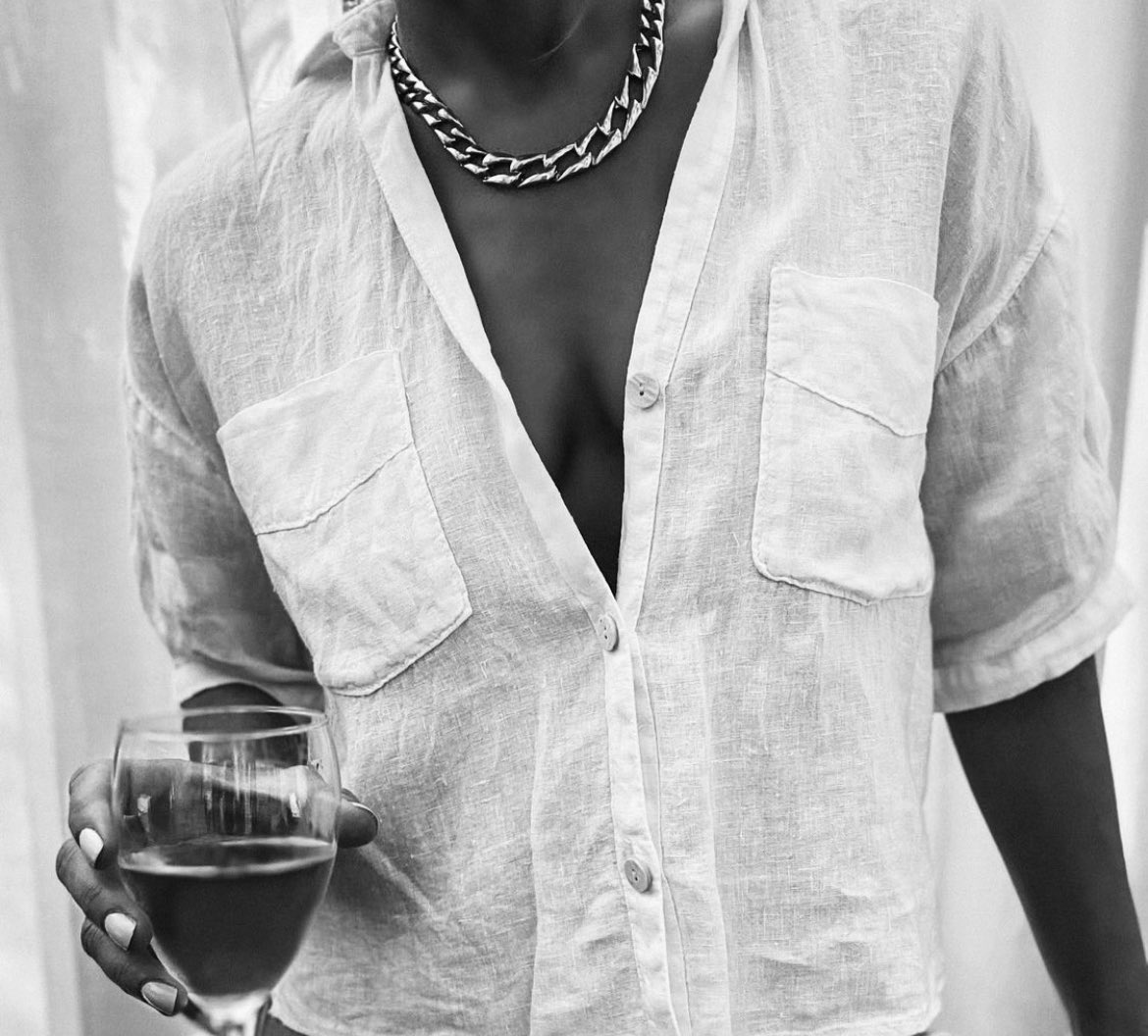 plainJaniexx's tweet photo. wine.o.clock ๐ค
#cheerstothefreakingweekend https://t.co/kbqFJejBWQ