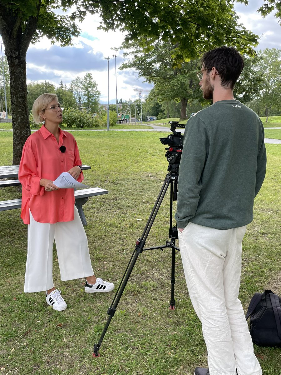 Uppsala_Hassan's tweet photo. Min kommunalrådskollega @jenniecla presenterar vad @Lib_Uppsala vill göra för att förbättra företagsklimatet och skapa nya jobb i Uppsala. 
#uppsala https://t.co/eWSYtTnN5M