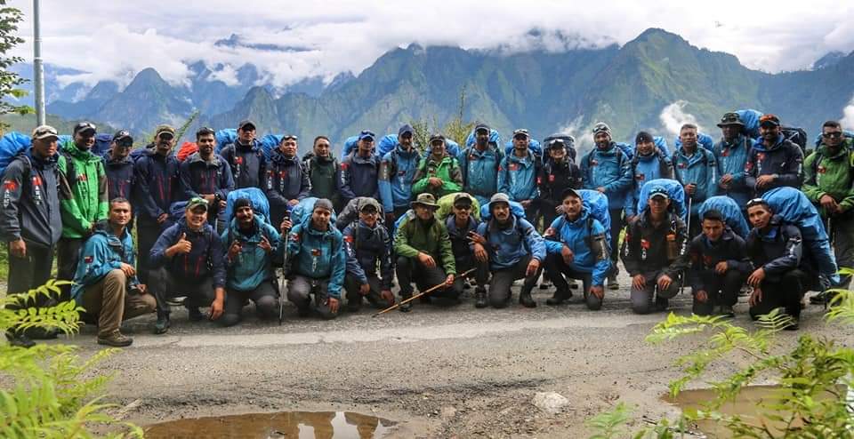 Riflesgarhwal's tweet photo. #IndianArmy expedition team to scale ‘Mount Kamet’, 2nd highest peak in #Uttrakhand, was flagged off from #Goting, #Uttrakhand. The peak located at an altitude of 7756 meters & known as ‘Kang Med’, is climbed by hardened mountaineers.
#IndianArmy
#GarhwalRifles03 https://t.co/PIjEFHYtpK