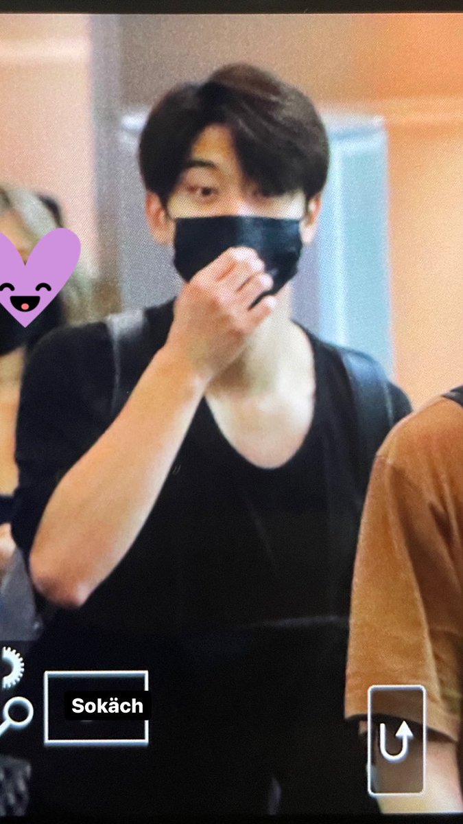 Sokach_kdh's tweet photo. 220826 태국 입국

#AB6IX #에이비식스 #김동현 #KimDongHyun https://t.co/O4Hb1SXprY