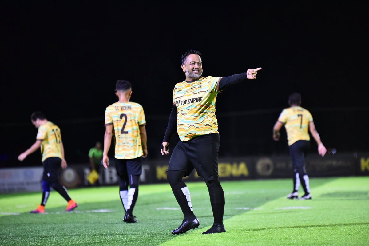 Mohddez's tweet photo. VIKINGMAINBOLA
Akhirnya scored gok gol dengan @ucviching KT lwn Goat Island.
ade orang kabo gol tu level2 #FifaPuskas dengan tru ball ala2 pirlo dari RazrolShah Rahim hahahhaha
#DezPiero
#UCVKT
#LaFamiglia https://t.co/eXaq4hOWNC