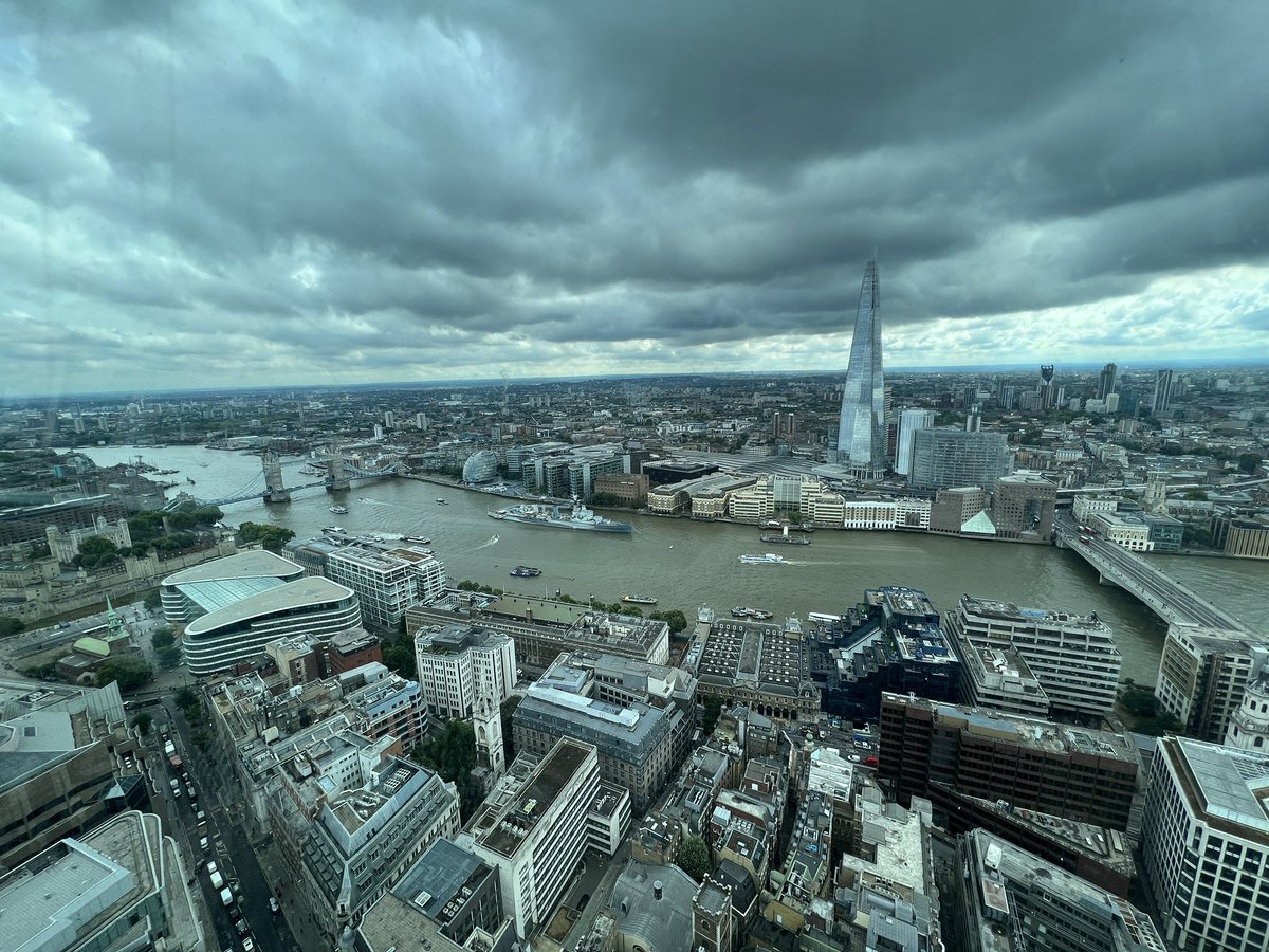 CarminaStudio's tweet photo. Wonderful stormy views across London @SG_SkyGarden #untouchedphoto #skygarden #loveLondon #landscapephotography #city https://t.co/pqMoijs6ZI