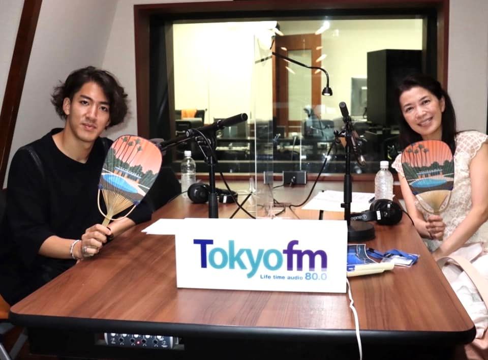 IkukoKawai_Vn's tweet photo. 【公式ブログ更新】
「ゲストは尾上右近さん＆大阪芸術大学プロムナードコンサート」
https://t.co/CP5g2jVX12
8/26 東京FM18時～、FM大阪21時～

＃川井郁子　＃IkukoKawai　＃ヴァイオリニスト
＃尾上右近　さん　＃大阪芸術大学　＃プロムナード・コンサート　＃あふららこぶ　さん https://t.co/kTeVBxlm7h