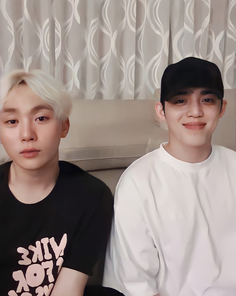 lu_22_carat's tweet photo. HQ pics
220824 SVT Seungkwan Weverse Live '뿌스테라😚'
#세븐틴 #SVT_WORLD #SVT_WORLDTOUR_BETHESUN #SEVENTEEN #에스쿱스 #승관 #승승 #SCOUPS #SEUNGKWAN #CHEOLKWAN https://t.co/a8wM1B4Uzd