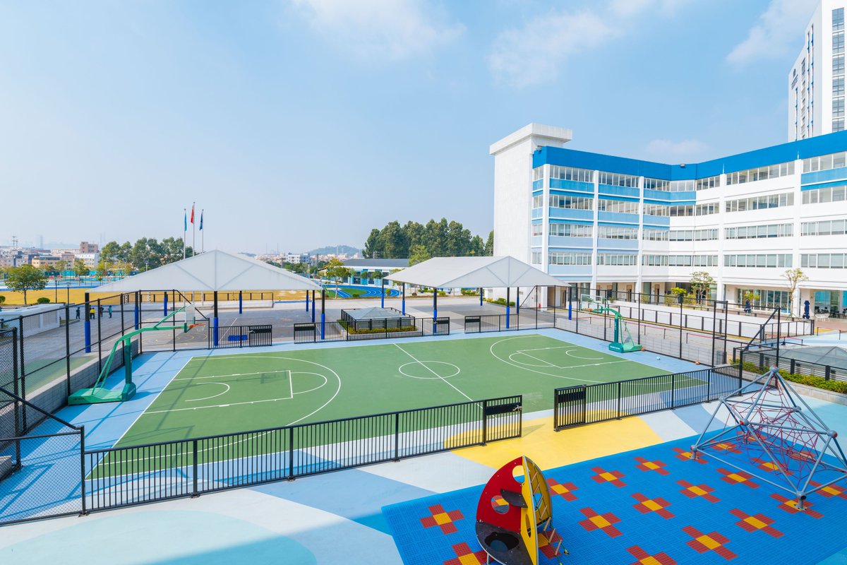 NAEducation's tweet photo. A closer look: Nord Anglia School Guangzhou, Panyu 🔎

Our bilingual day and boarding school for children aged 6-15, which offers a world-leading education that blends the best of eastern and western teaching.

#OutstandingLearningEnvironments #NordAngliaEducation https://t.co/U6nxKgg4Y8