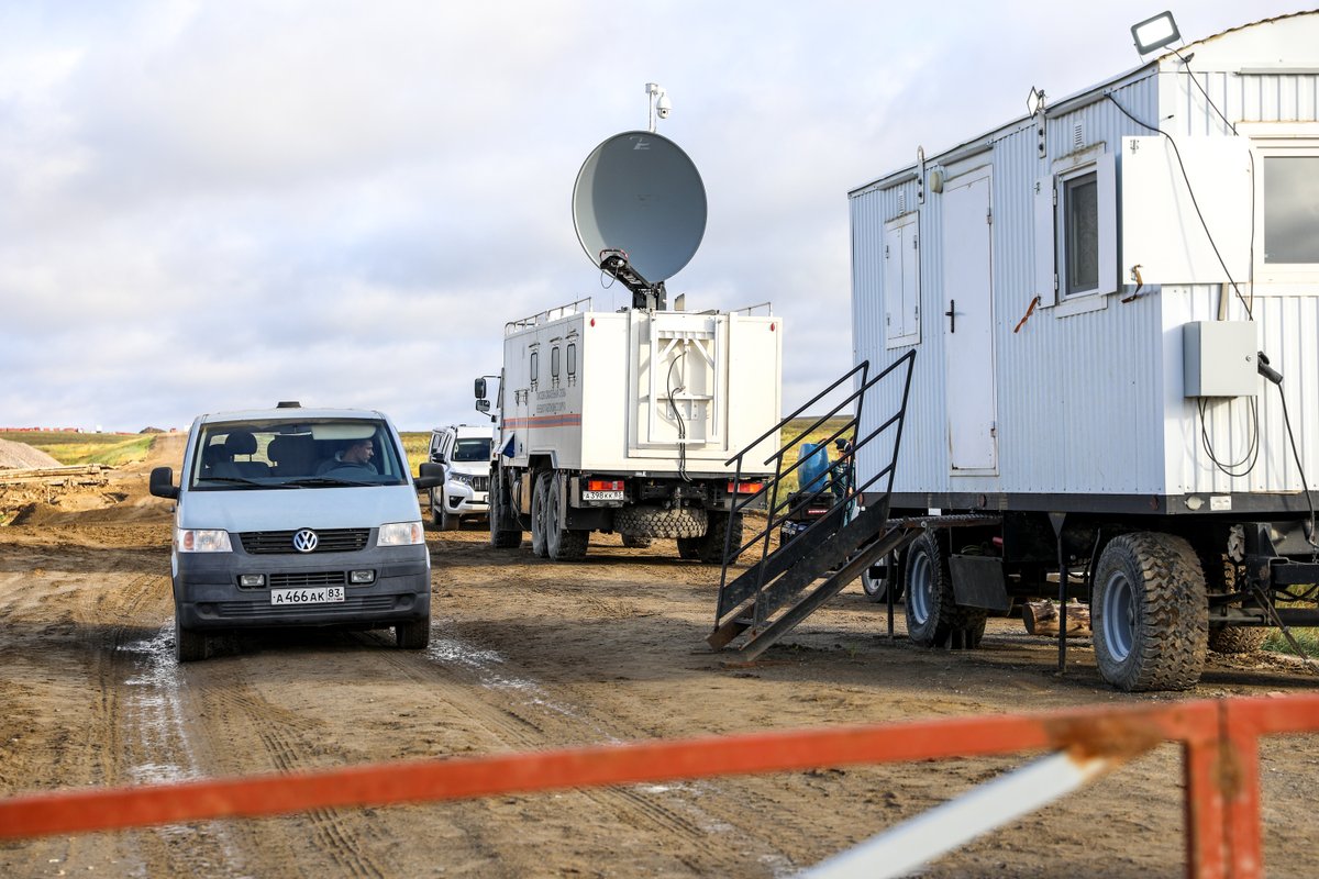 В ГРАФИК ДВИЖЕНИЯ ПО АЛЬТЕРНАТИВНОМУ МАРШРУТУ СТРОЯЩЕЙСЯ ДОРОГИ НАРЬЯН-МАР – УСИНСК ВНЕСЕНЫ КОРРЕКТИРОВКИ

По просьбам жителей НАО принято решение скорректировать расписание временной схемы движения по автодороге Нарьян-Мар – Усинск, дополнив его ещё одним «окном» на Нарьян-Мар.