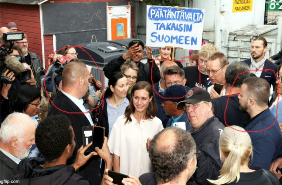 pesukarrhu's tweet photo. Jeesuksella oli vähemmän turvamiehiä
#kesärata22 #marin #SannaMarin #jauhojengi #bilekohu #bilegate #tissigate #demarit #hallitus #politiikka https://t.co/DxkxCkE42L