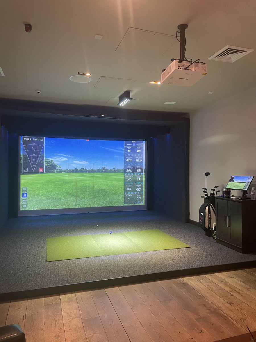 WellsGibsonUK's tweet photo. Our Operations Manager, Emma-Jane attended @StAndrewsBClub Summer Social last night at the @FairmontStA

Thank you to Marie Paterson, the Committee and Fairmont for hosting such a great event. The Golf Simulator was a real hit! ⛳️

#networking #standrews #wealthplanning https://t.co/pA2D1WRNBN