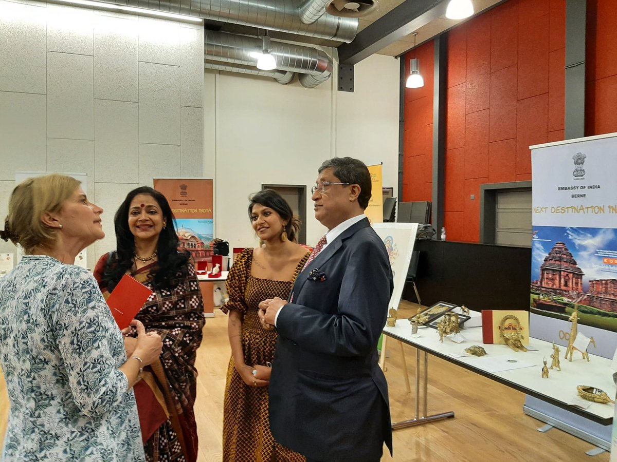 IndiainSwiss's tweet photo. To promote Tourism, Investment, Manufacturing and Export in India, Embassy set-up exhibition and lounges of Incredible India, #MakeInIndia, Yoga &amp; Ayurveda, TRIFED, Khadi, Tea and Coffee followed by short films and presentations during the “Incredible India Festival” in Zurich https://t.co/vDdLeiN2pT
