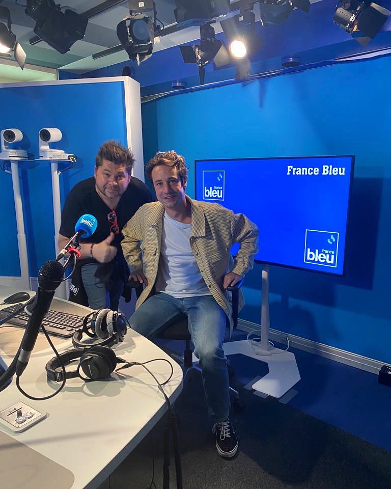 Jules Jaconelli (@julesjaconelli) on Twitter photo J’ai été très bien reçu par <a href="/ericbastien75/">Bastien Eric</a> pour parler de mon album dans l’émission « La nouvelle scène musicale » ! Rendez-vous le 31 août sur <a href="/francebleu/">Guédon Laurent</a> J’ai été très bien reçu par <a href="/ericbastien75/">Bastien Eric</a> pour parler de mon album dans l’émission « La nouvelle scène musicale » ! Rendez-vous le 31 août sur <a href="/francebleu/">Guédon Laurent</a>
