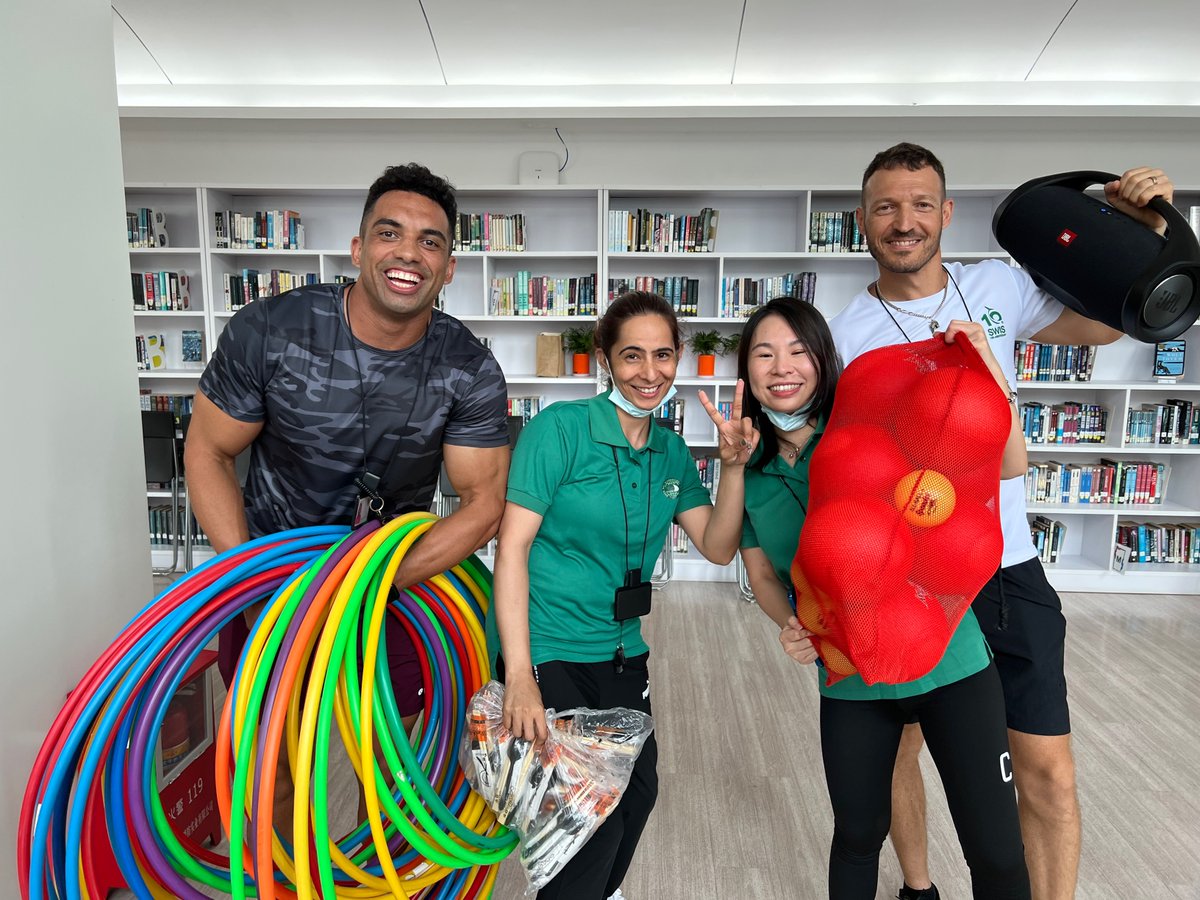 VaniVeikoso's tweet photo. Focusing on #teamwork and #wellness. Much gratitude to our #PETeam for planning our cooperative indoor games. Together we soar! 💚🤍🦅 #SWISRocs @Chloe4Learning @shanegower1 @clpayne90 https://t.co/vQr46nstva